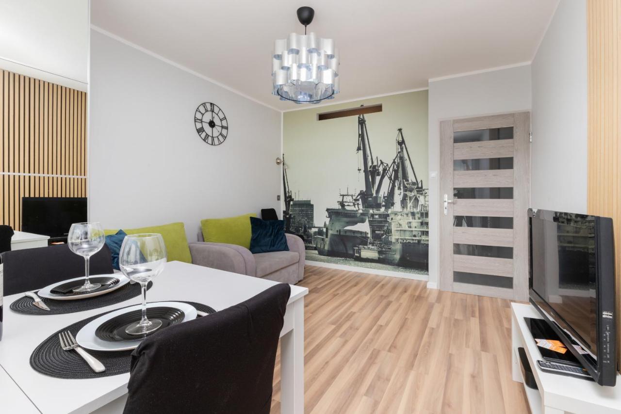Seaview Apartment Gdansk Przymorze By Noclegi Renters Exterior photo